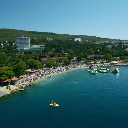 Sara Lux With Sea View, 50m From The Апартаменты Цриквеница