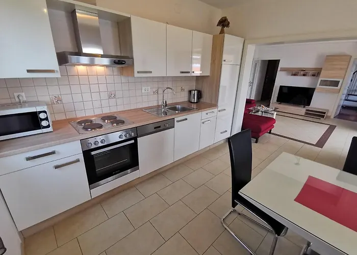 Lägenhet Sara Lux With Sea View, 50m From The Crikvenica