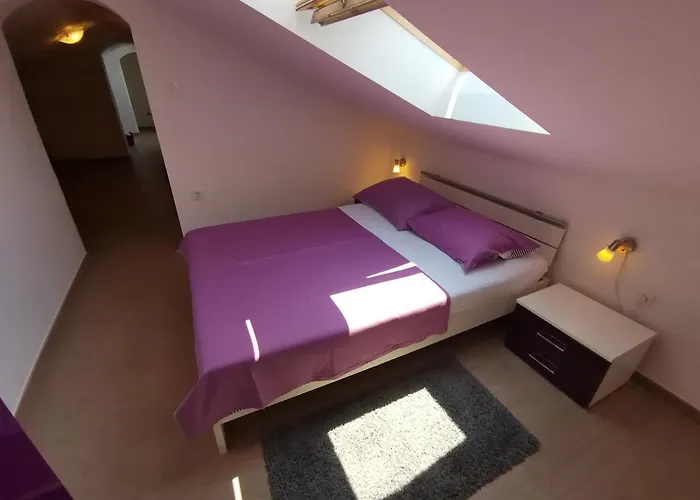 Sara Lux With Sea View, 50m From The Lägenhet Crikvenica